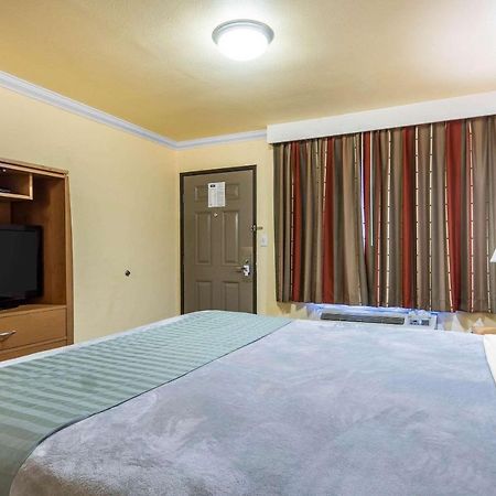 Rodeway Inn & Suites Near The Coliseum & Arena 奥克兰 外观 照片