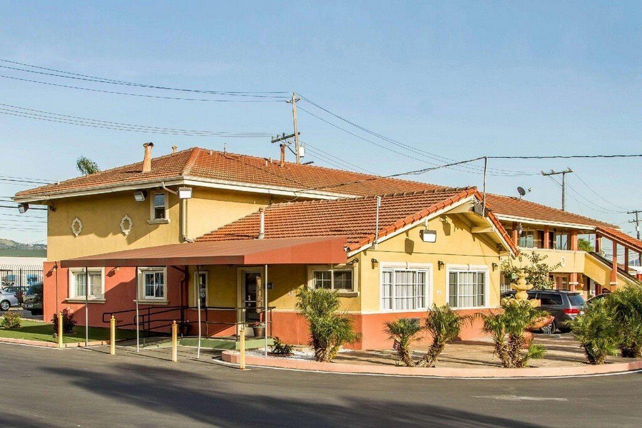 Rodeway Inn & Suites Near The Coliseum & Arena 奥克兰 外观 照片