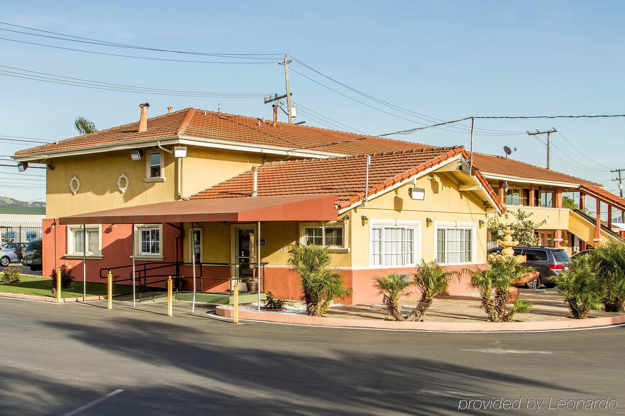 Rodeway Inn & Suites Near The Coliseum & Arena 奥克兰 外观 照片