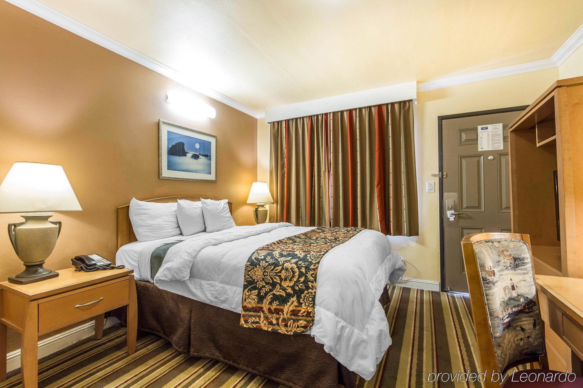 Rodeway Inn & Suites Near The Coliseum & Arena 奥克兰 外观 照片