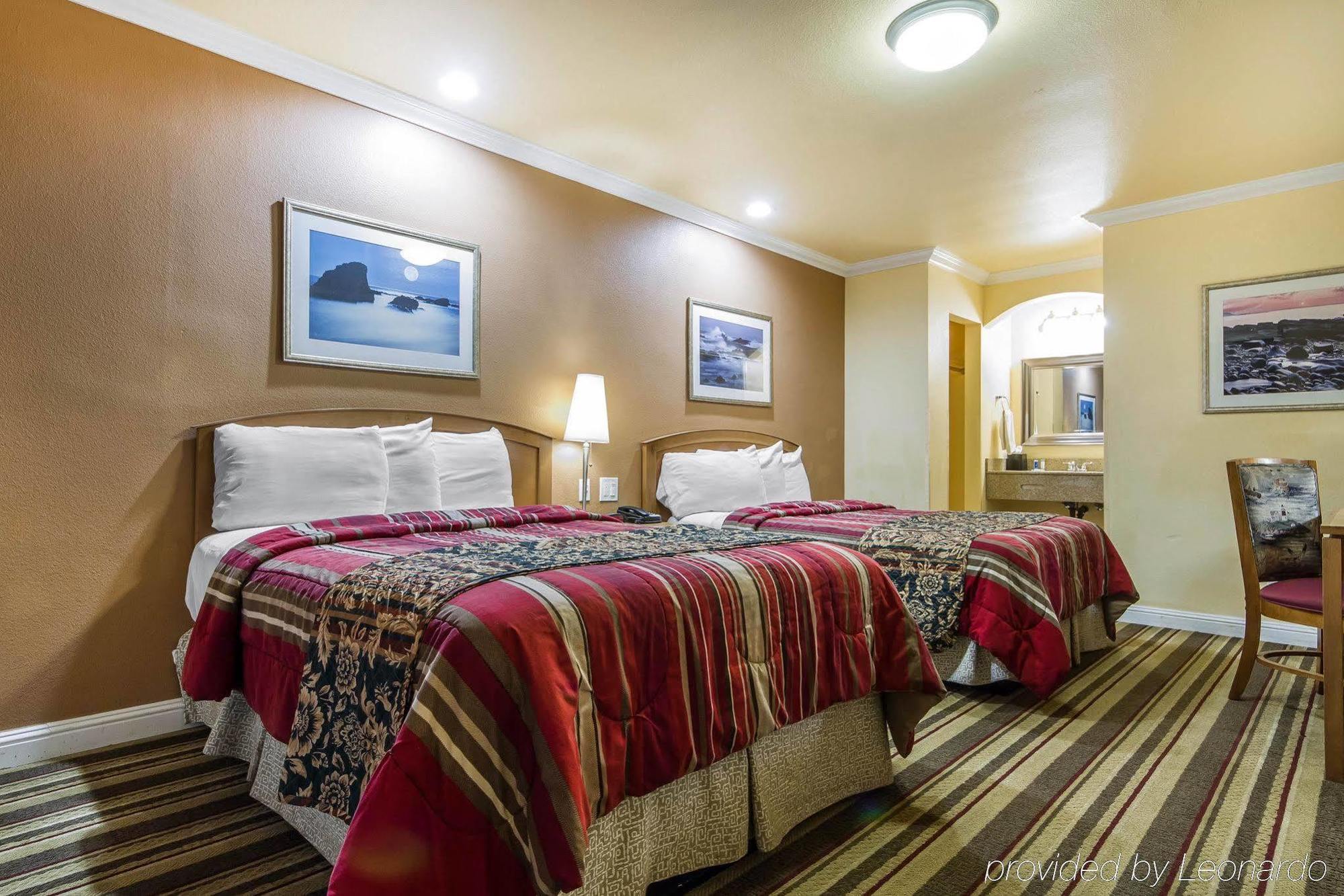 Rodeway Inn & Suites Near The Coliseum & Arena 奥克兰 外观 照片