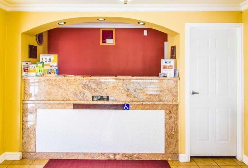 Rodeway Inn & Suites Near The Coliseum & Arena 奥克兰 外观 照片