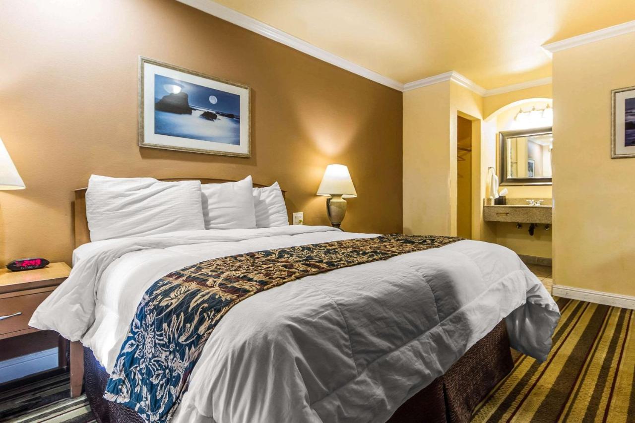 Rodeway Inn & Suites Near The Coliseum & Arena 奥克兰 外观 照片