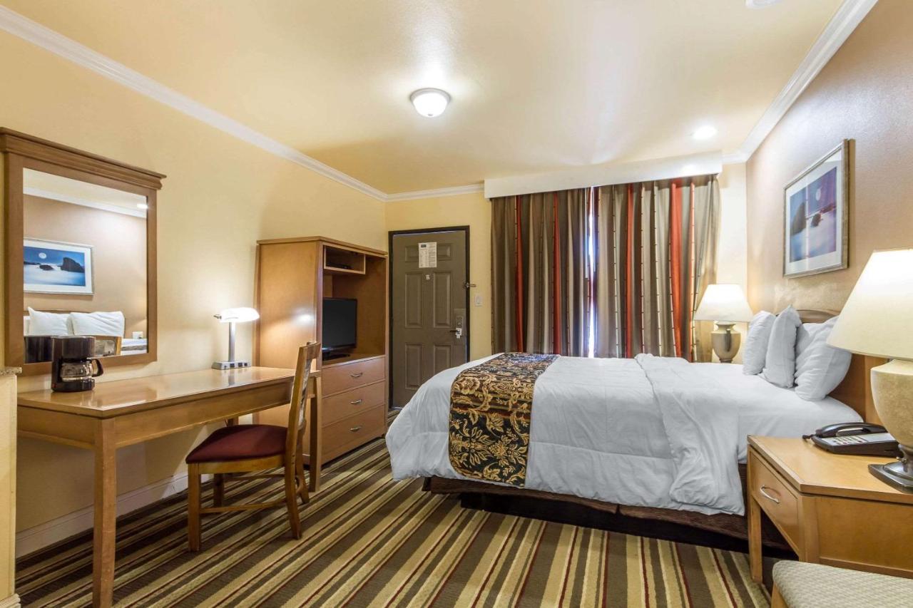 Rodeway Inn & Suites Near The Coliseum & Arena 奥克兰 外观 照片