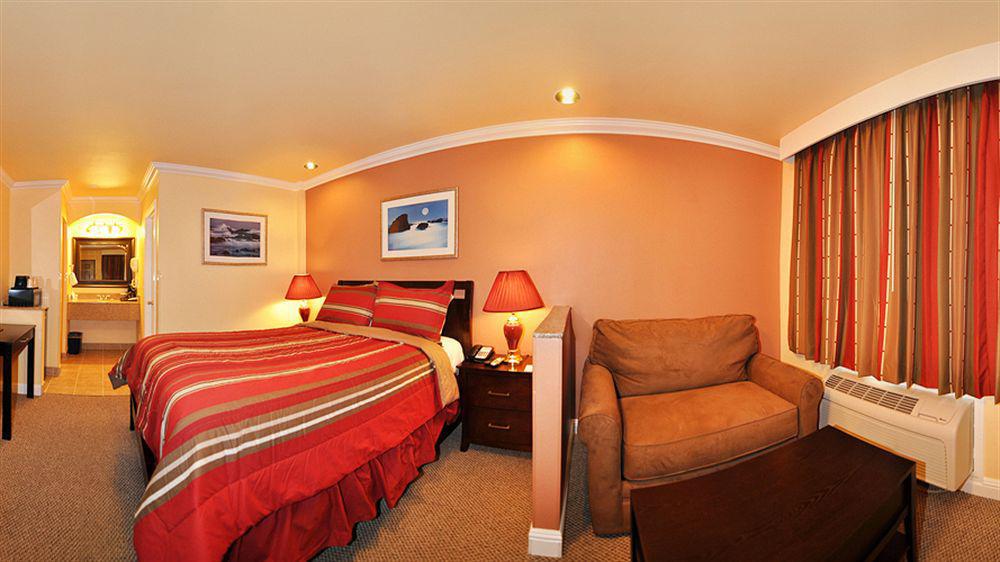 Rodeway Inn & Suites Near The Coliseum & Arena 奥克兰 外观 照片